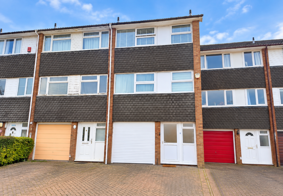 Main image of property: Swasedale Road, Luton, Bedfordshire, LU3
