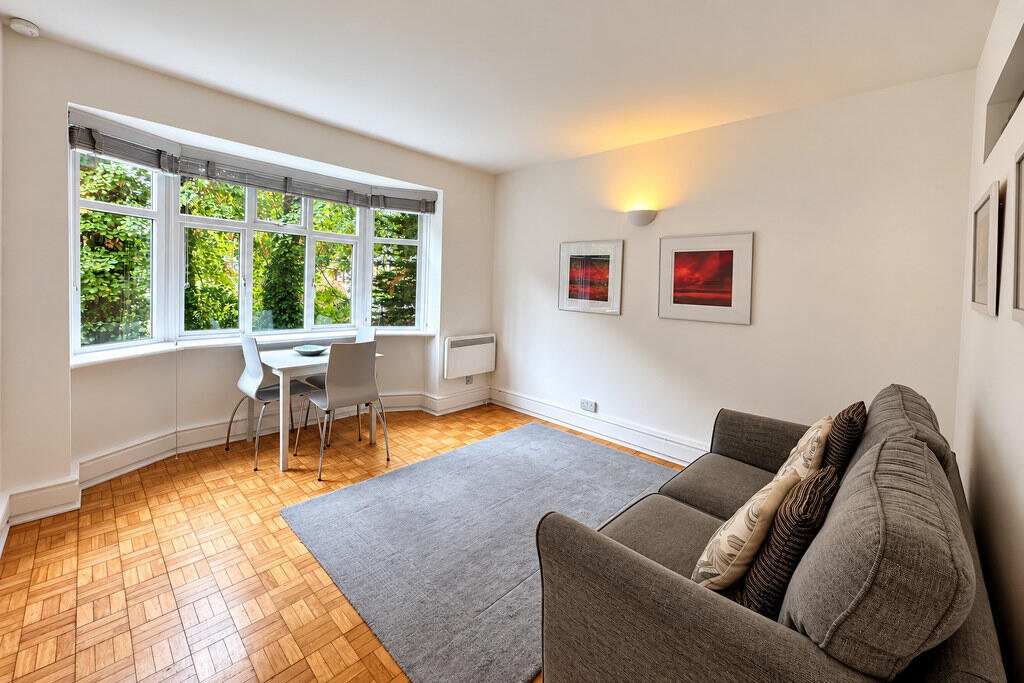 Apartment in London - View 3