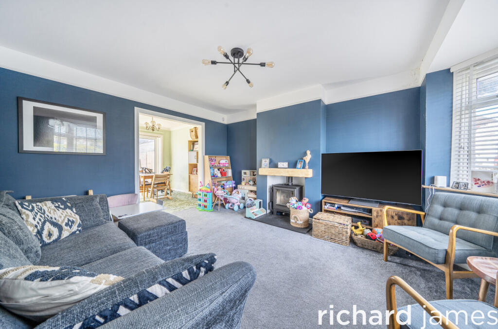 Eastern Avenue, Old Walcot, Swindon, SN3 photo 4