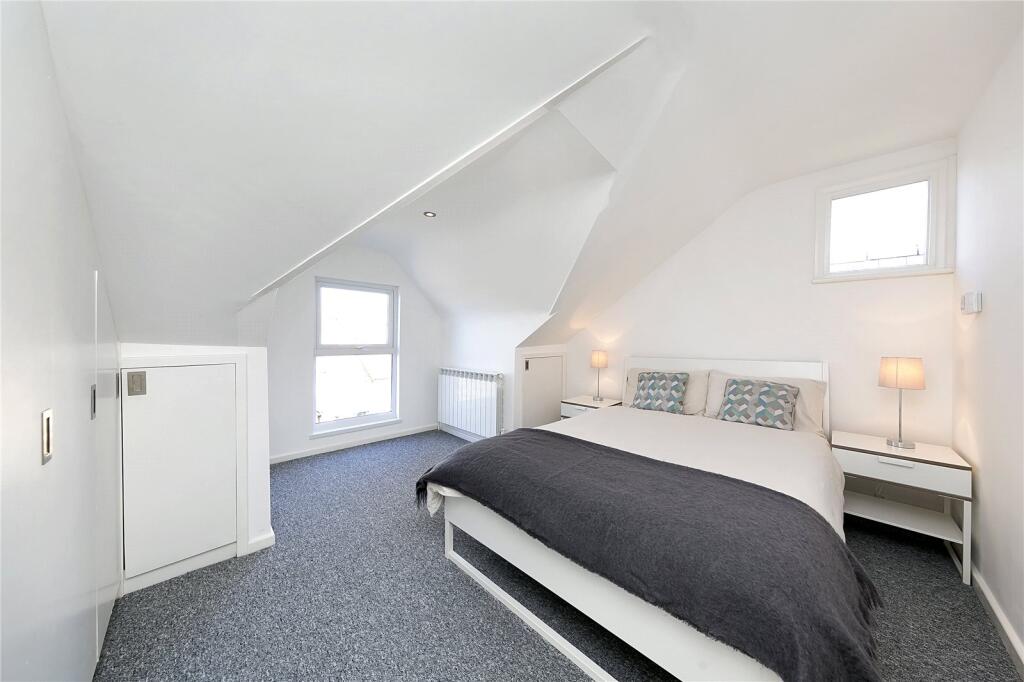 Apartment in Twickenham - View 4