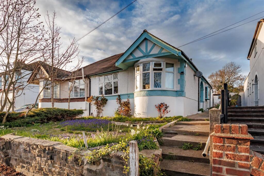 Main image of property: Chingford Avenue, Chingford, E4