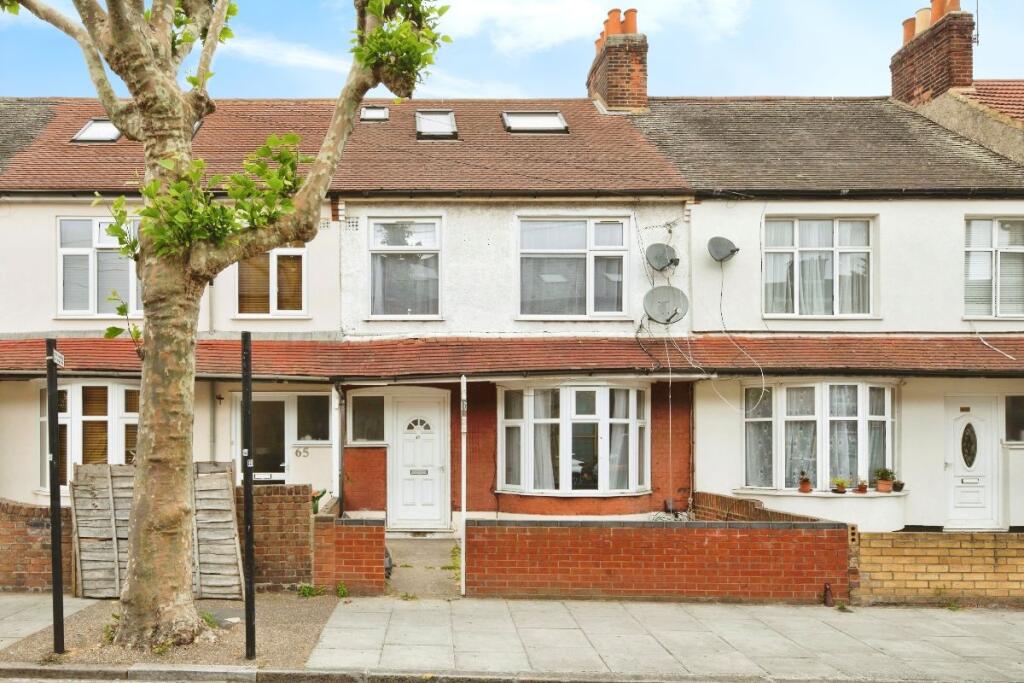 4-bed terraced on Church Road, London, £500,000