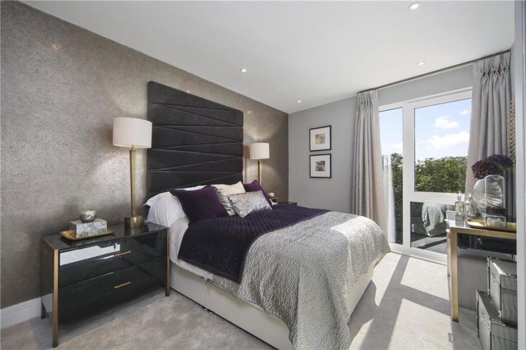 Apartment in London - View 2