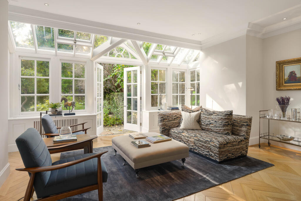 Apartment in London - View 3