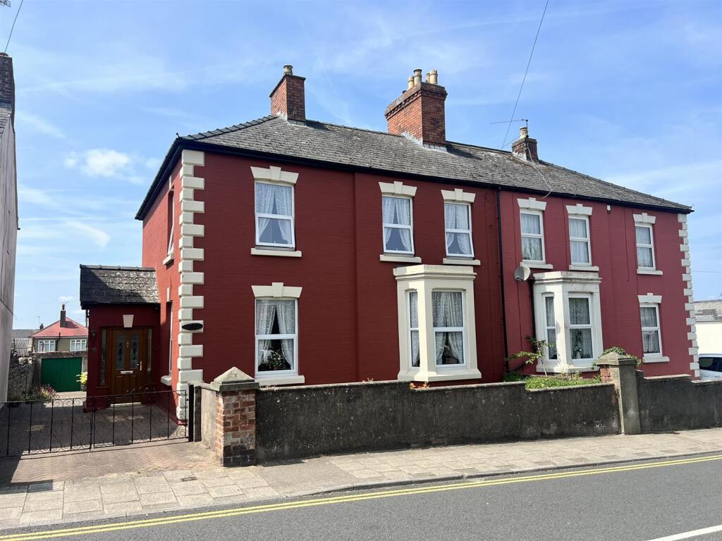 3-bed semi-detached on Belle Vue Road, Cinderford, £315,000