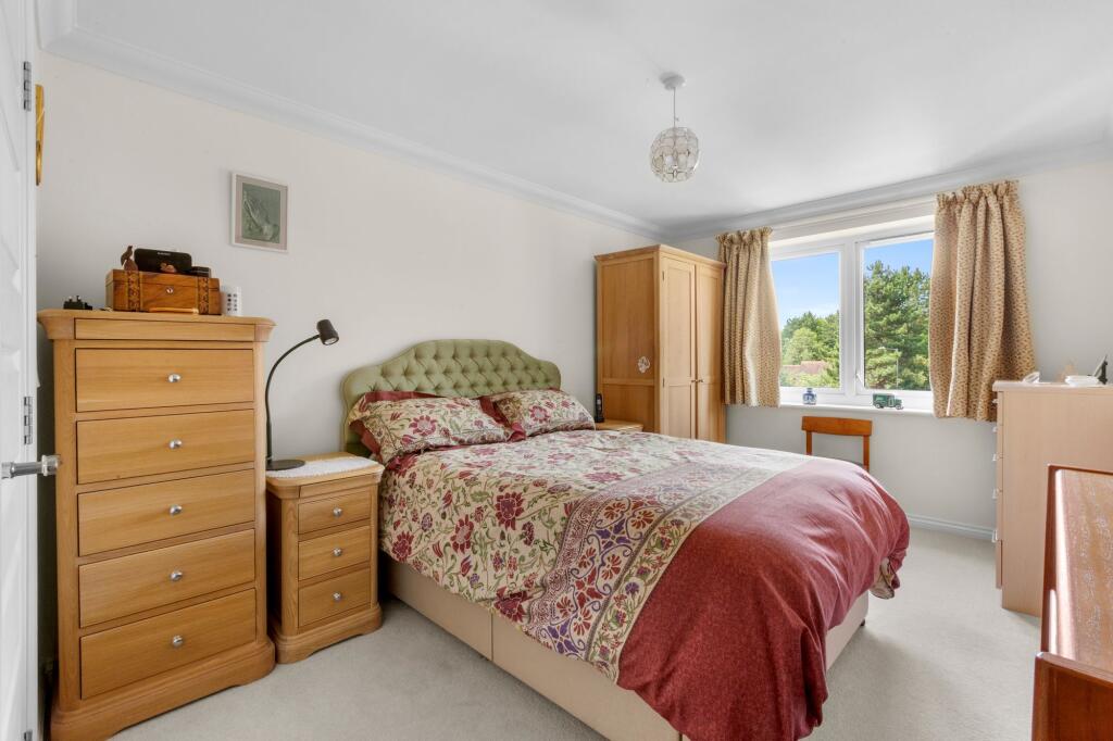 Apartment in Princes Risborough, Buckinghamshire - More