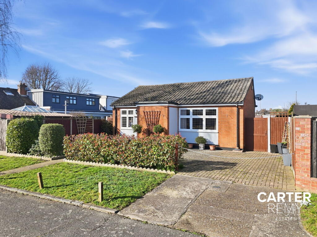 Main image of property: The Close, Grays, RM16