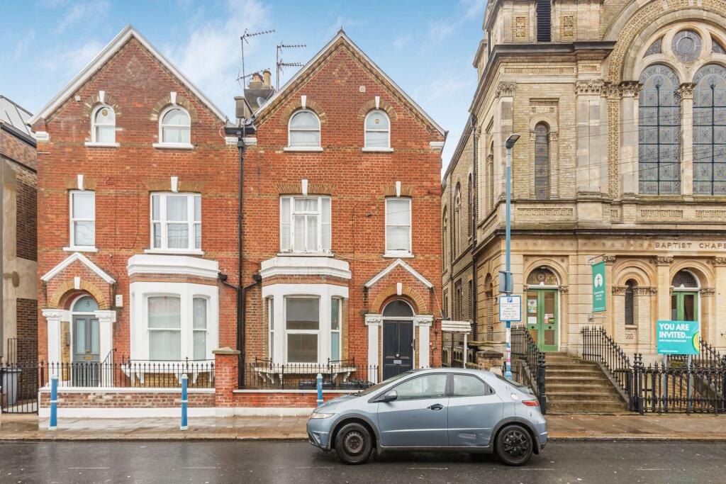 Main image of property: Werter Road, Putney, SW15