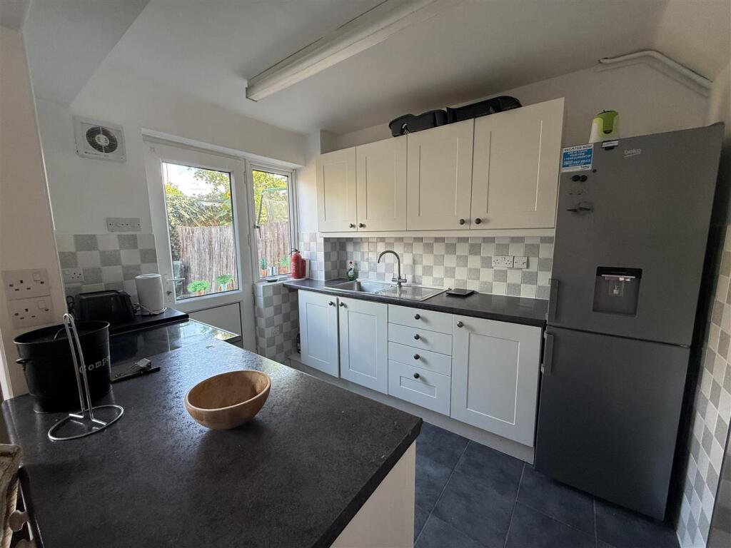 House in Twickenham - View 5