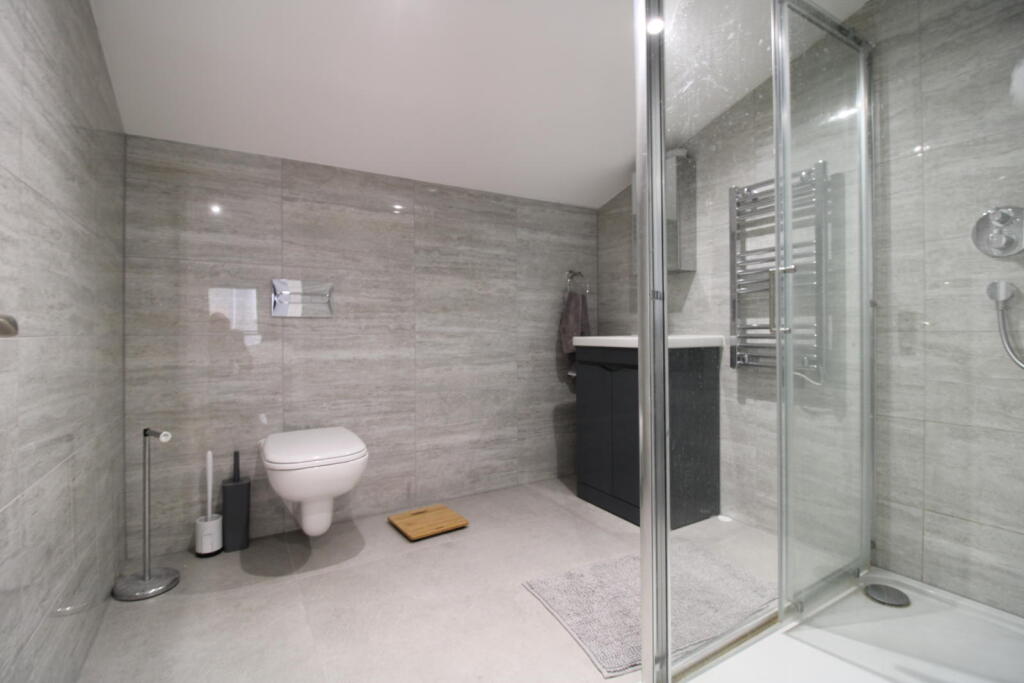 2 bedroom mews property for rent