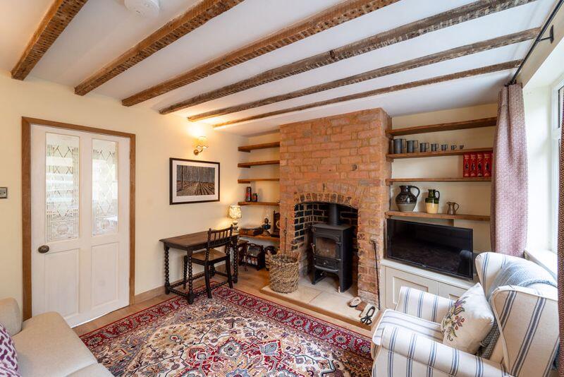 2-bed terraced on Bull Lane, Winchcombe, Gloucestershire, GL54, £280,000