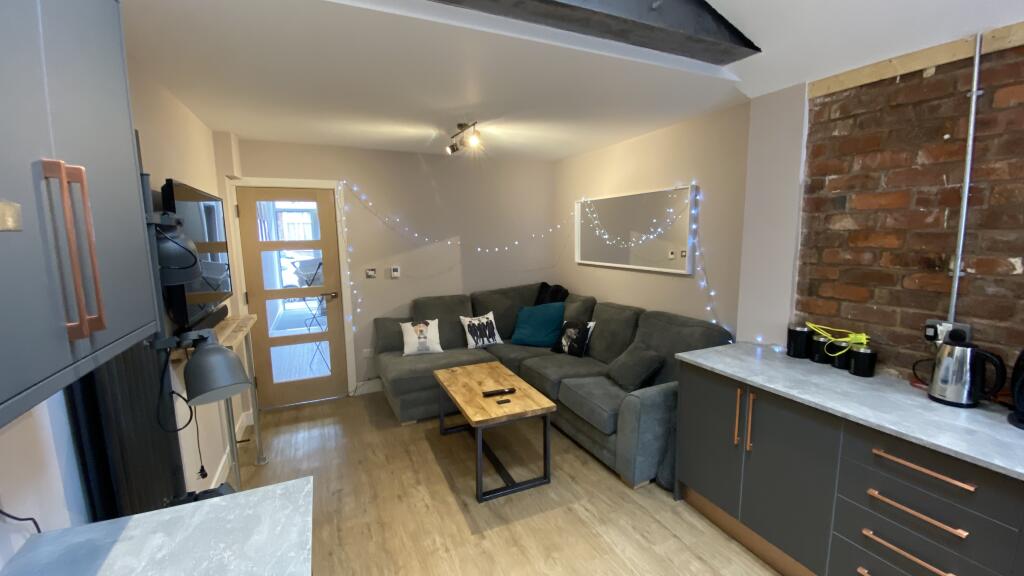 1 bedroom house for rent