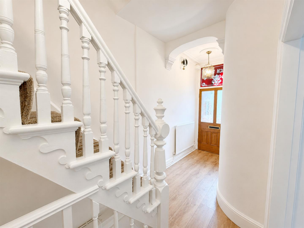 Wyndham Crescent, Aberaman - View 3