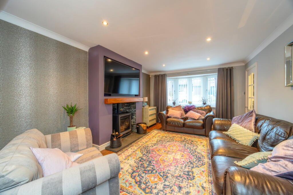 Oaks Farm Close, Darton, Barnsley, S75 photo 3