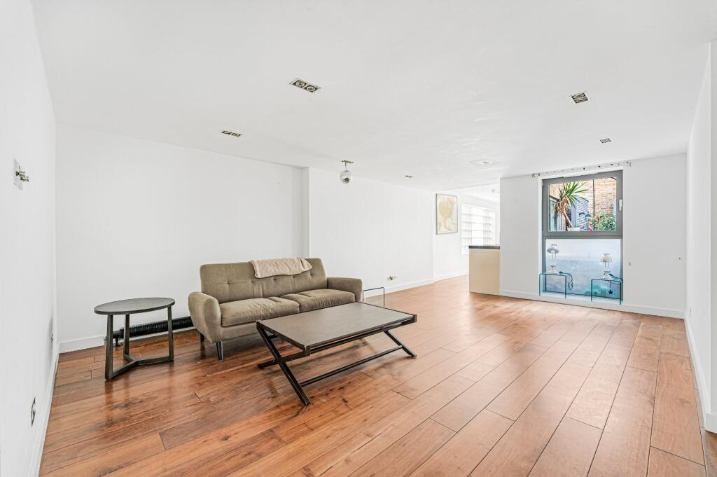 Main image of property: Hoxton Square, London, N1