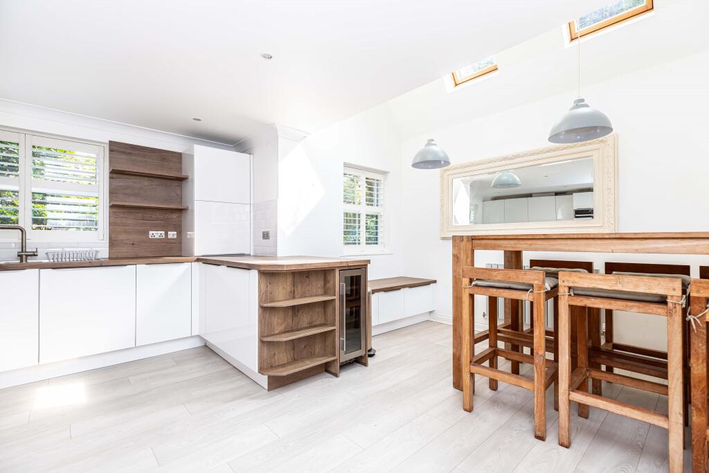 Apartment in Poole - View 3