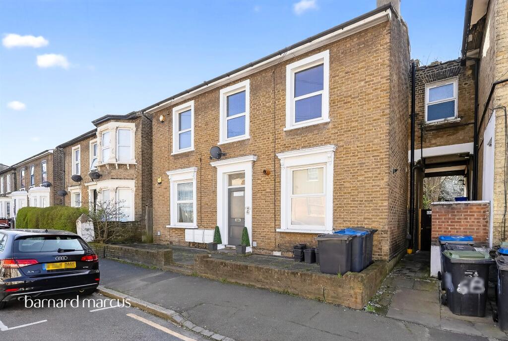 Main image of property: St. James's Park, Croydon