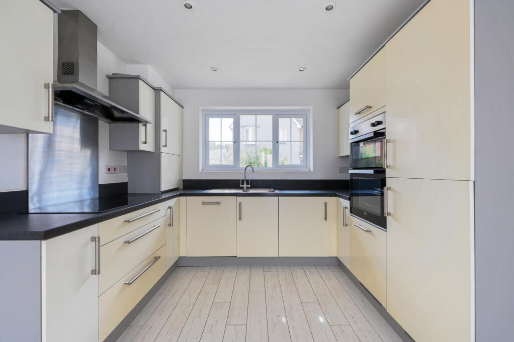 House in Tonbridge - View 3