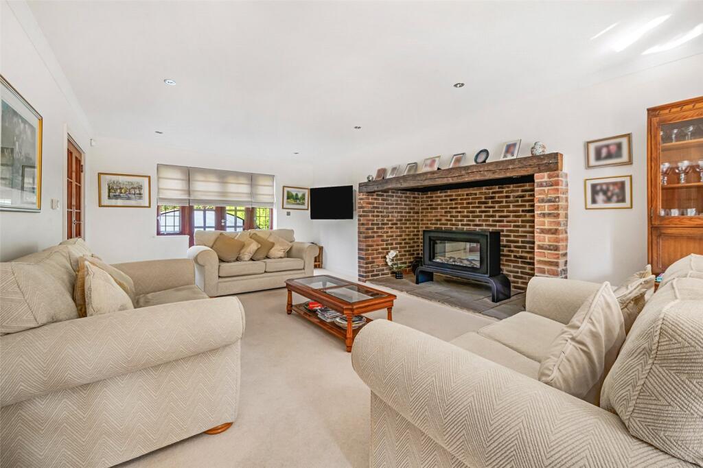 House in Redhill - View 2