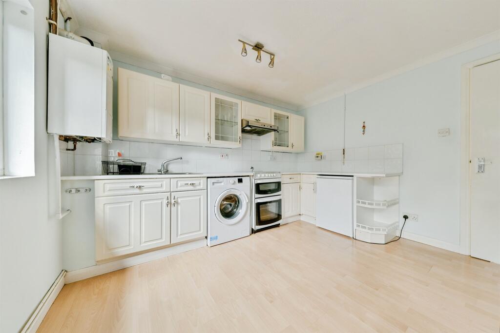 Apartment in Stevenage - View 5