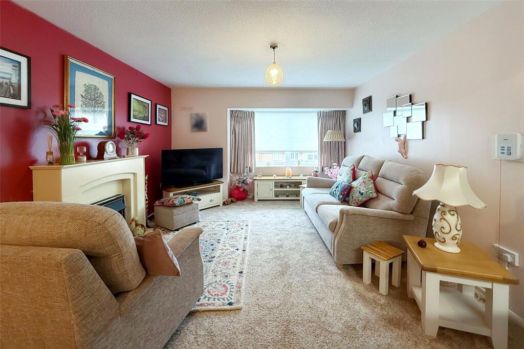 Irvine Road, Littlehampton, West Sussex - View 3
