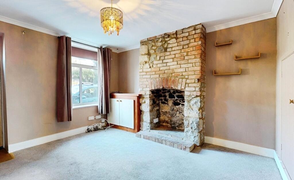 Barrow Hill Cottages, Ashford, Kent, TN23 photo 3