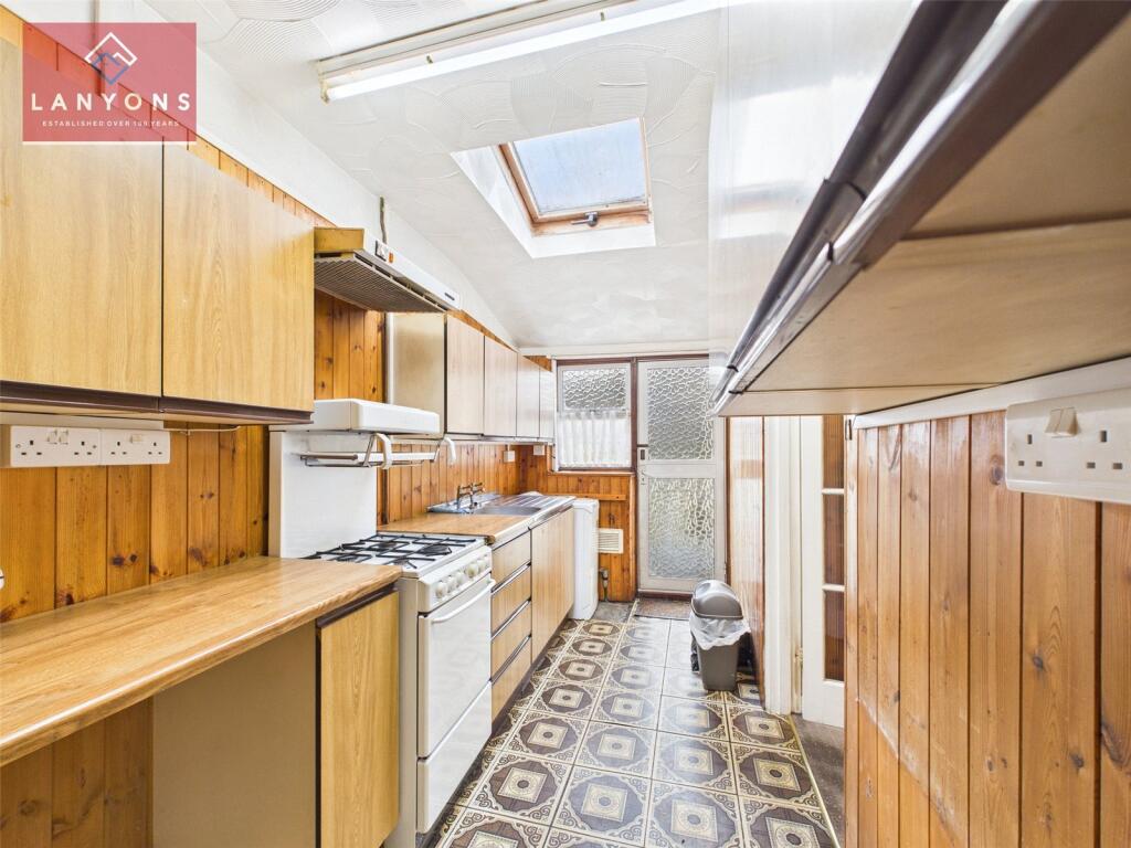 Ynyscynon Road, Trealaw, Tonypandy, Rhondda Cynon Taf, CF40 photo 4