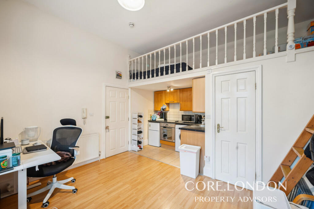 Studio flat for rent