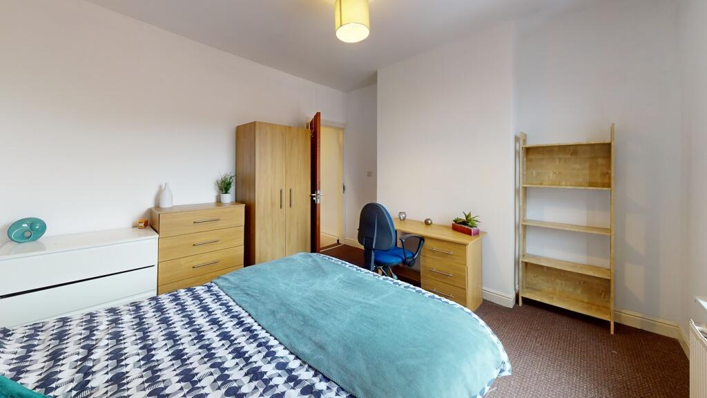 House in Leeds - View 5