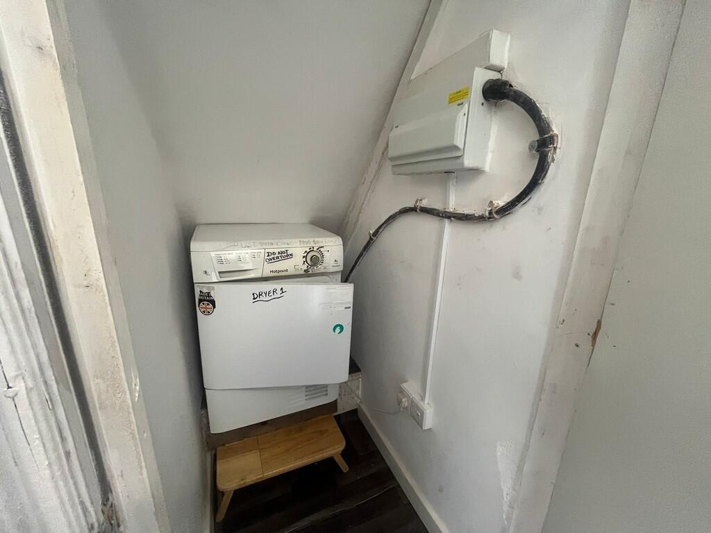 1 bedroom house share for rent