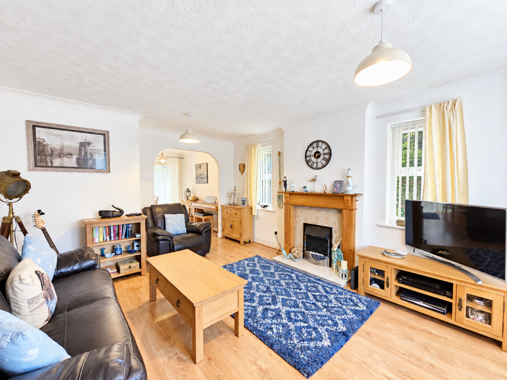Bielby Close, Newby, Scarborough, North Yorkshire photo 3