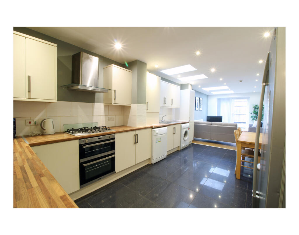 Additional image 3 of North Road - 6 bed, Selly Oak, West Midlands, B29