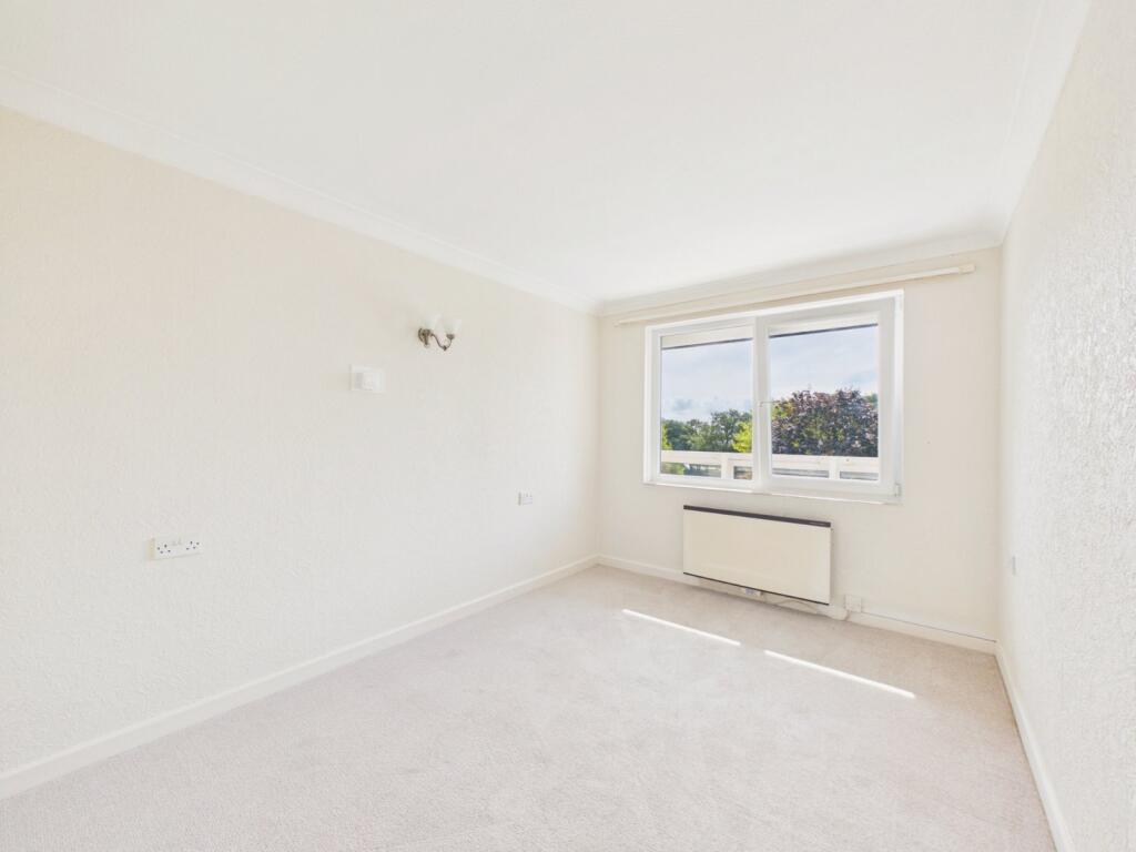 Apartment in Canterbury - View 5