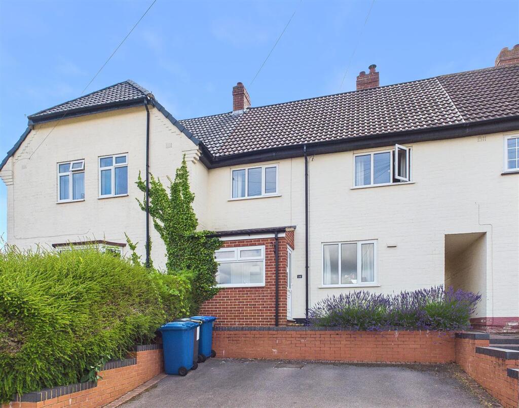 3-bed house on Elm Gardens, Lichfield, £315,000