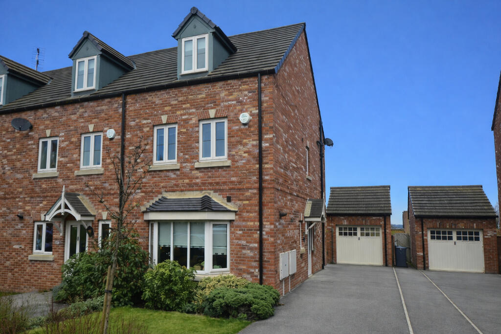 Main image of property: Belvoir Vale Grove, Bingham, NG13