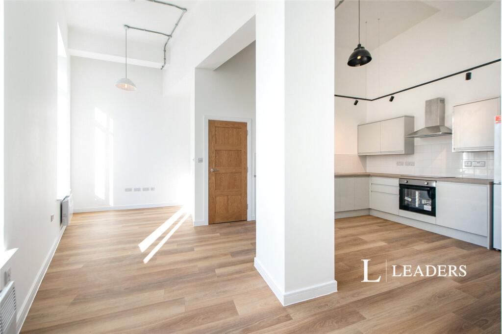 Main image of property: Commercial Road, Portsmouth, Hampshire, PO1