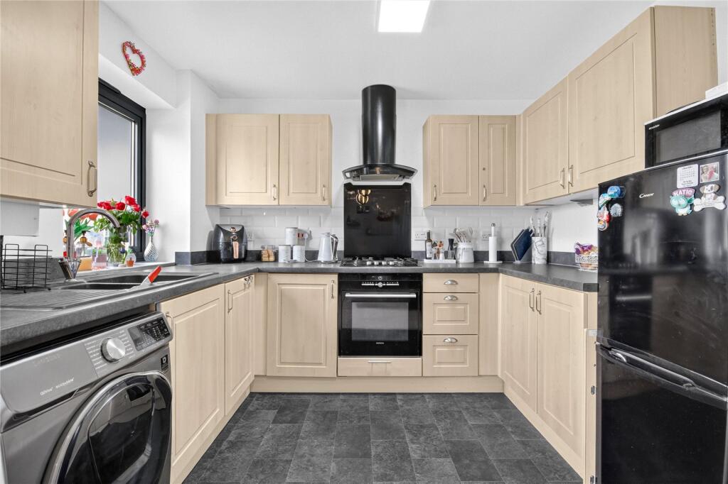 Mount Lane, Bracknell, Berkshire, RG12 photo 2