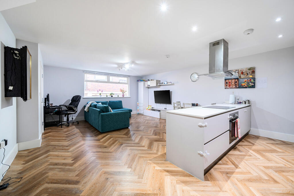 House in Harrow - More