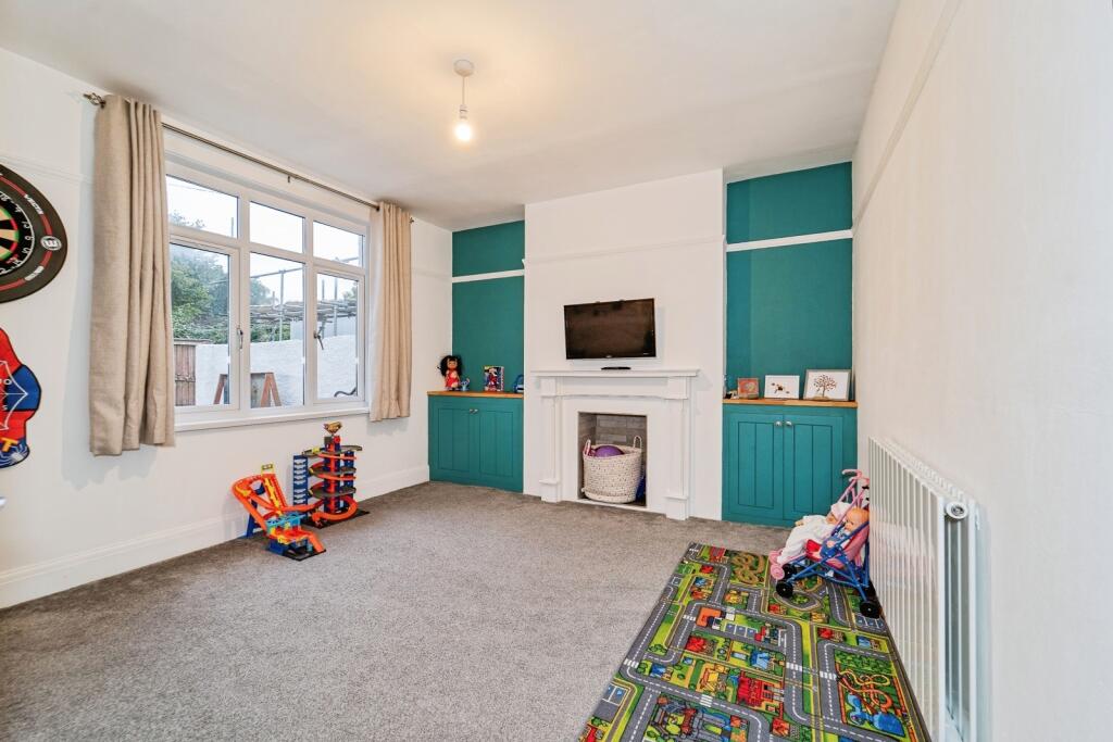 House in Haverfordwest, Pembrokeshire - More
