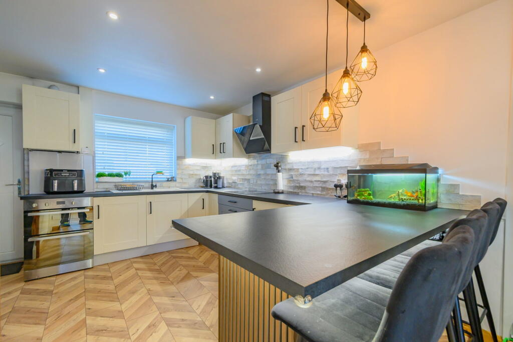 House in Rochdale, Greater Manchester - View 5