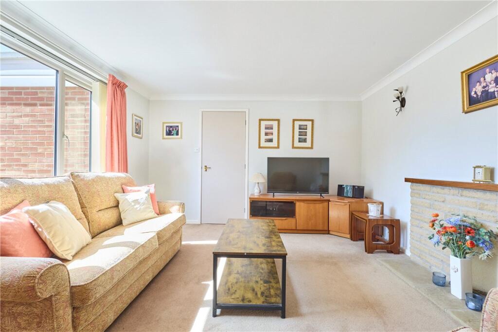 Edinburgh Road, Newmarket, Suffolk, CB8 - View 5