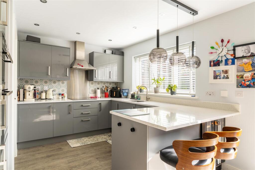 House in Mid Sussex, Hassocks - View 2