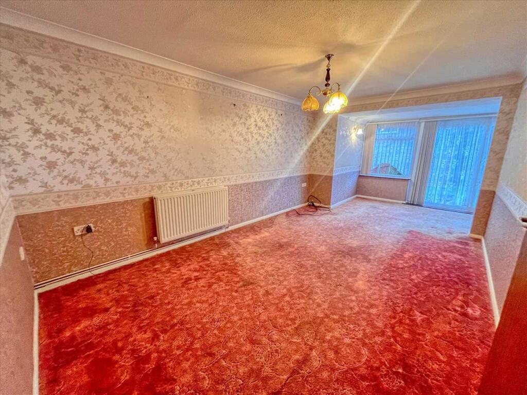 Laburnum Crescent, frinton on sea photo 4