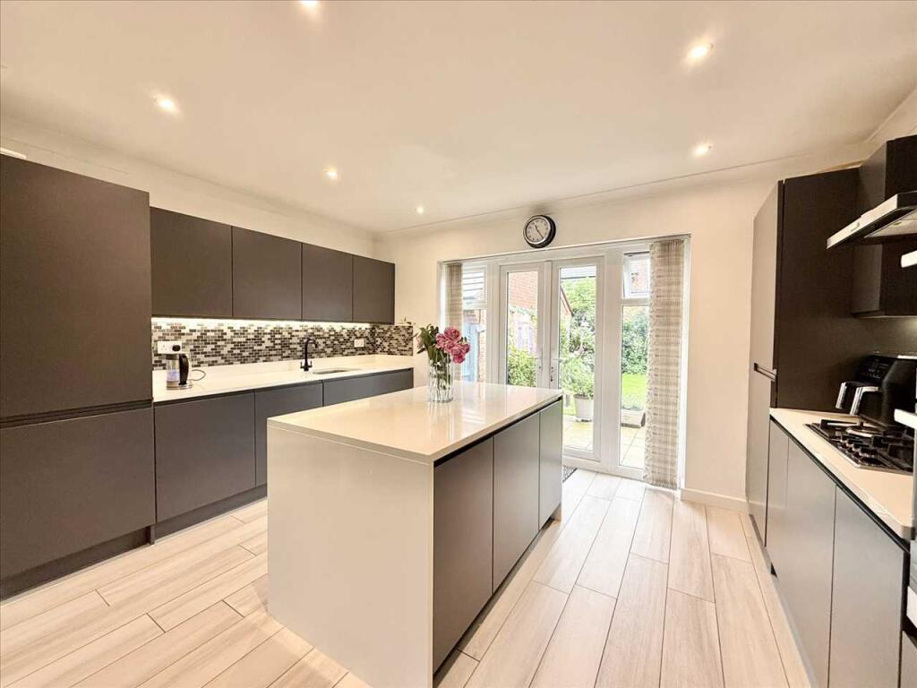Astill Close, Keyworth, Nottingham - View 6