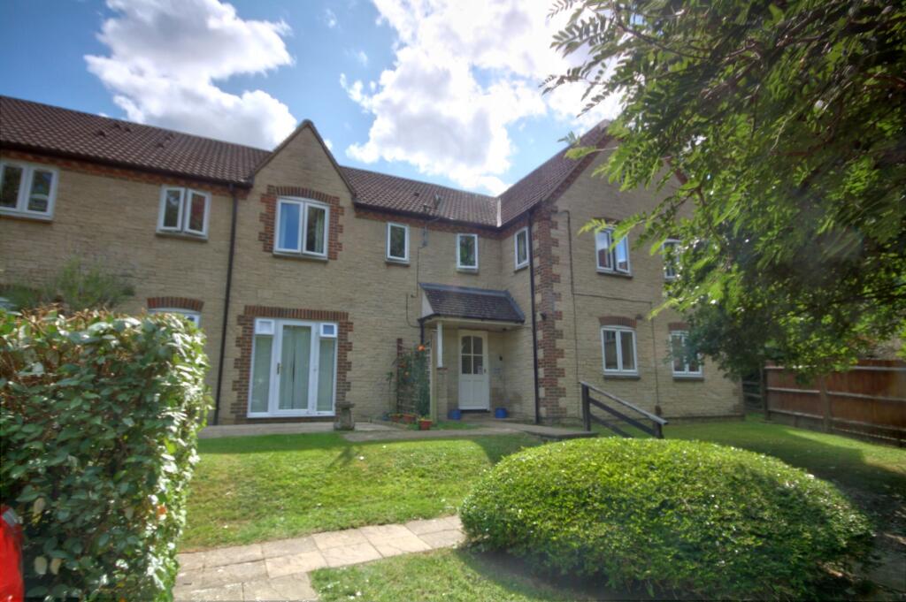 1-bed apartment on Kelham Hall Drive, Wheatley, OX33, £220,000