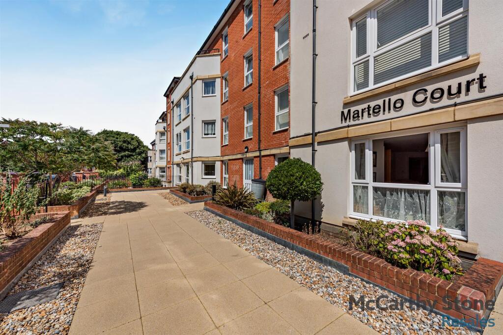 Apartment in Eastbourne, East Sussex