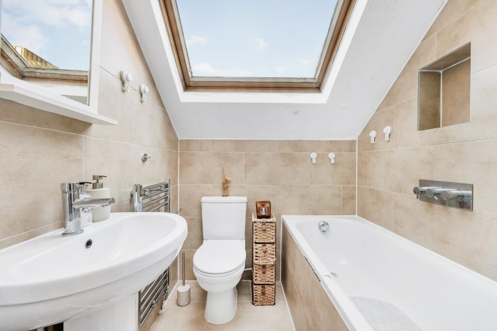 Apartment in London, Hammersmith - View 4