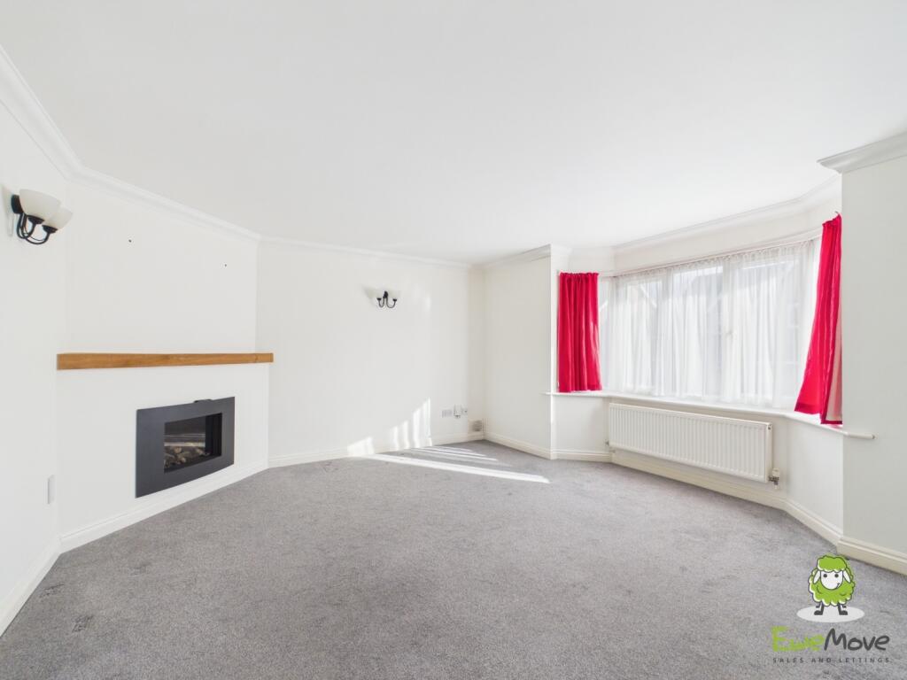 Speckled Wood Road, Basingstoke, Hampshire, RG24 photo 3
