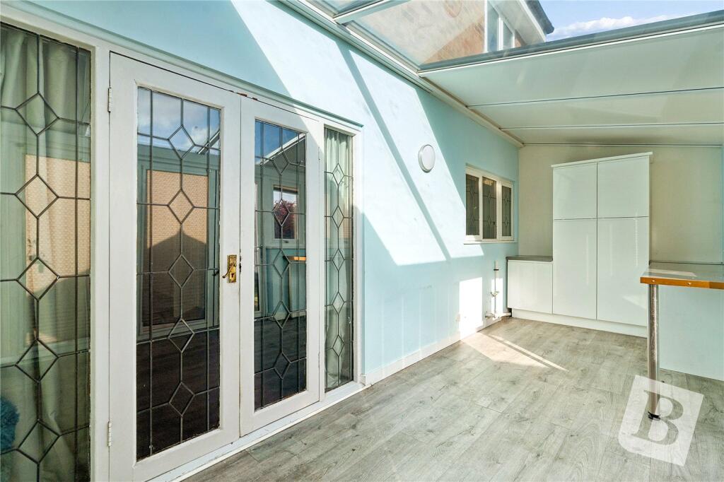 House in Thurrock, Essex - View 5