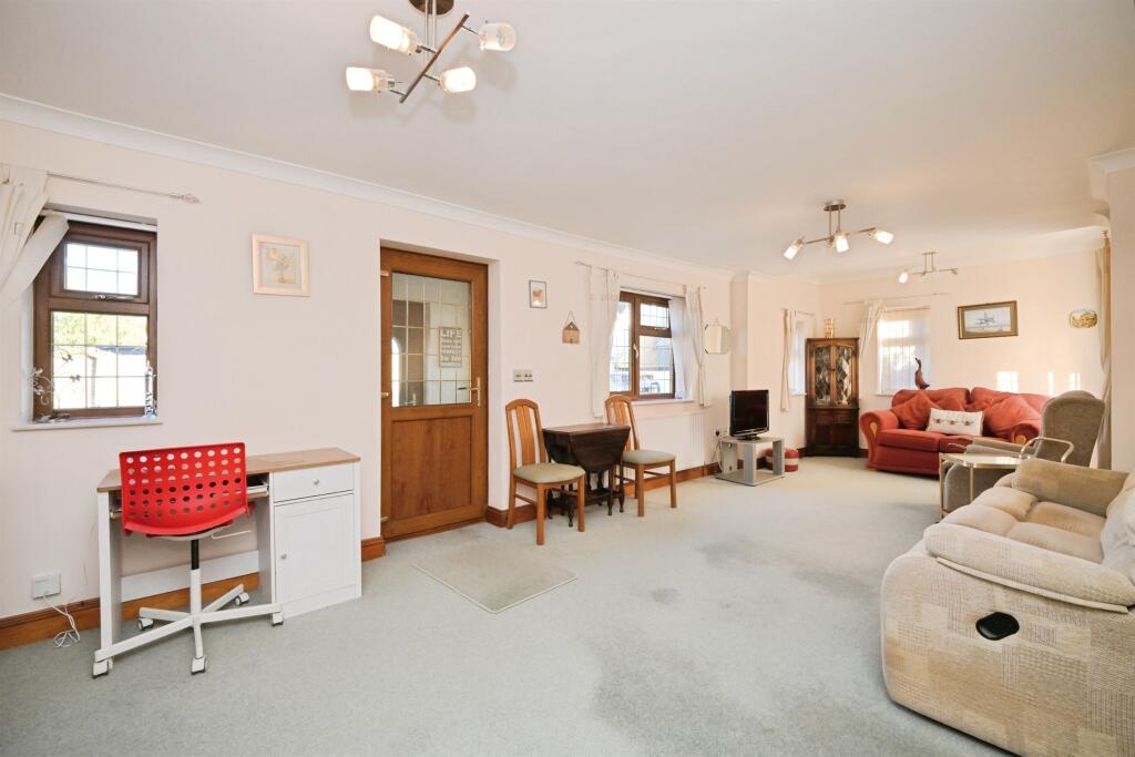 Stortford Road, Hatfield Heath, Bishop's Stortford - View 5